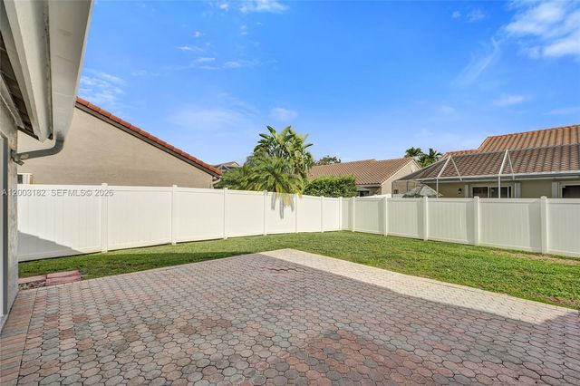 19387 NW 13th St, Pembroke Pines, FL 33029