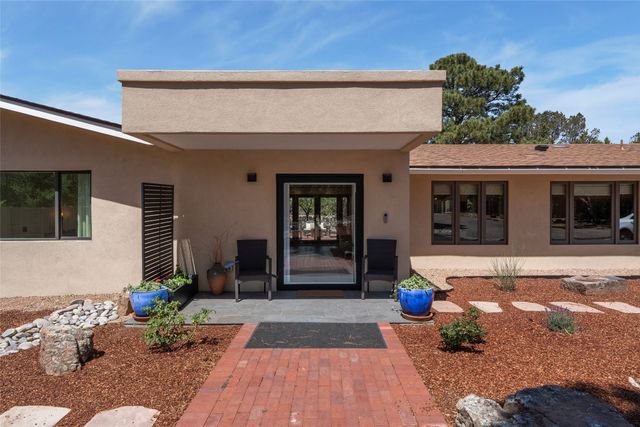 1366 Don Gaspar, Santa Fe, NM 87505