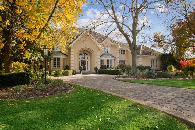 1520 Macalpin Circle, Inverness, IL 60010