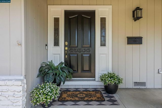 616 Minert Rd, Walnut Creek, CA 94598