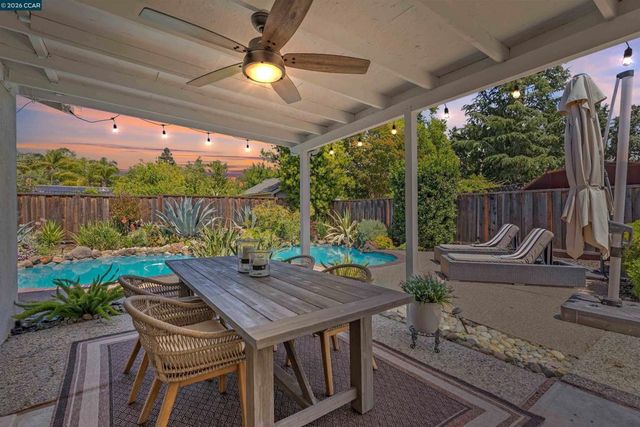 616 Minert Rd, Walnut Creek, CA 94598