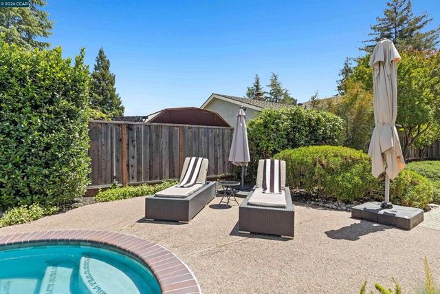 616 Minert Rd, Walnut Creek, CA 94598