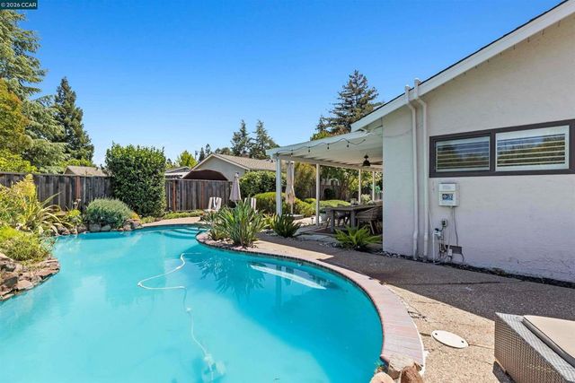 616 Minert Rd, Walnut Creek, CA 94598