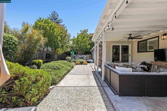616 Minert Rd, Walnut Creek, CA 94598