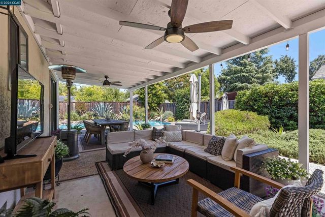 616 Minert Rd, Walnut Creek, CA 94598