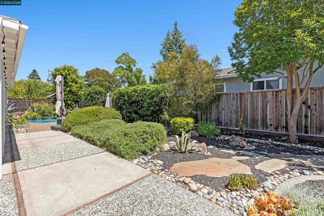 616 Minert Rd, Walnut Creek, CA 94598