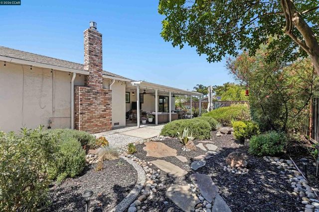 616 Minert Rd, Walnut Creek, CA 94598