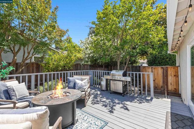 616 Minert Rd, Walnut Creek, CA 94598
