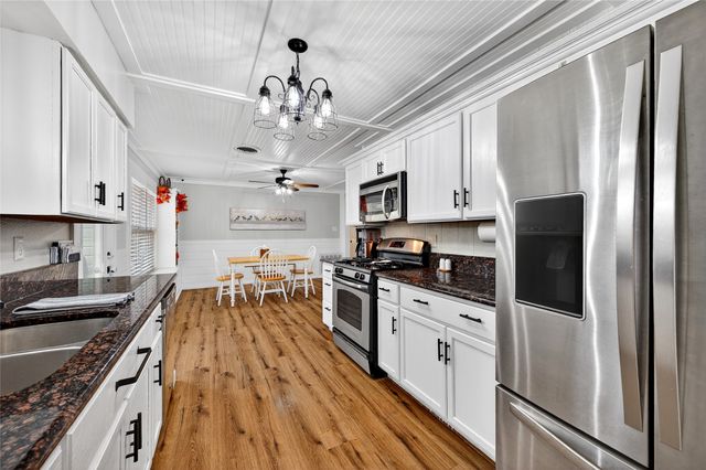 1115 Oakridge Drive, Denison, TX 75020