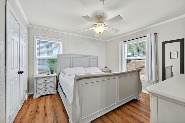 1115 Oakridge Drive, Denison, TX 75020