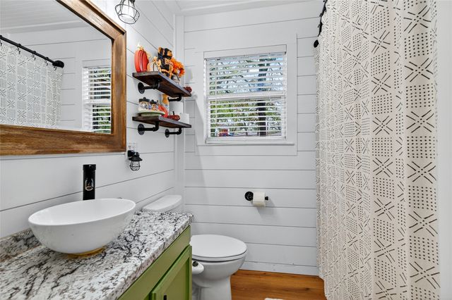 1115 Oakridge Drive, Denison, TX 75020