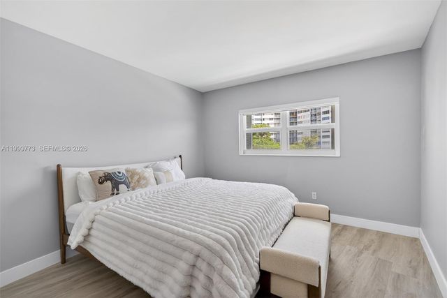 2500 Diana Dr 216, Hallandale Beach, FL 33009