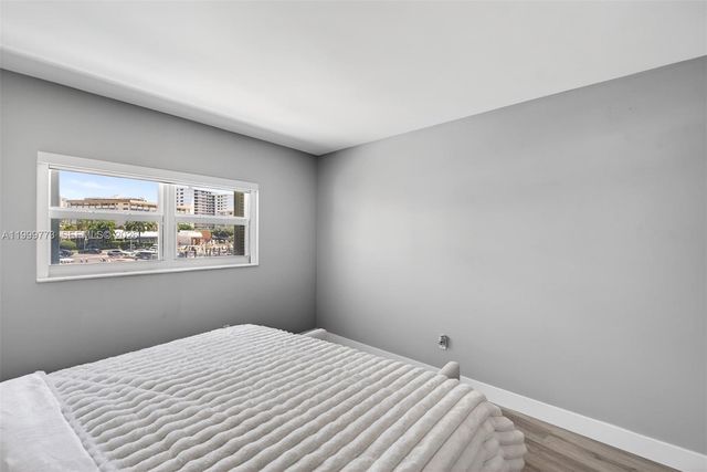 2500 Diana Dr 216, Hallandale Beach, FL 33009