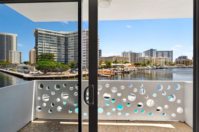 2500 Diana Dr 216, Hallandale Beach, FL 33009