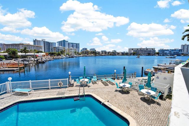 2500 Diana Dr 216, Hallandale Beach, FL 33009