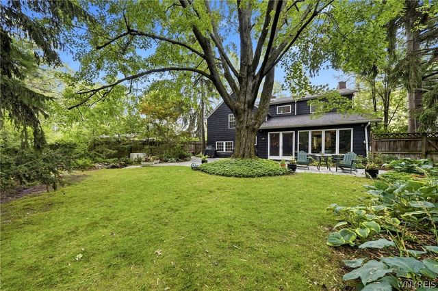 55 Meadowbrook Road, Amherst, NY 14221