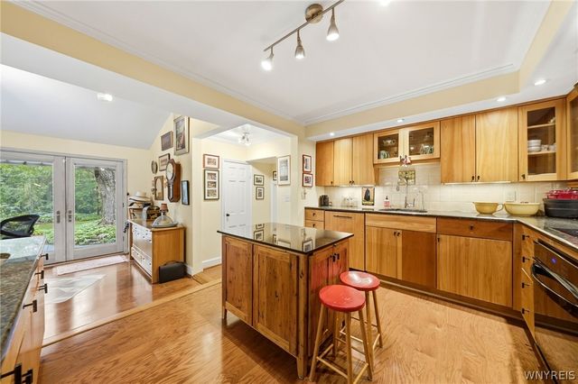 55 Meadowbrook Road, Amherst, NY 14221
