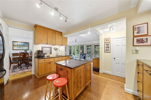 55 Meadowbrook Road, Amherst, NY 14221