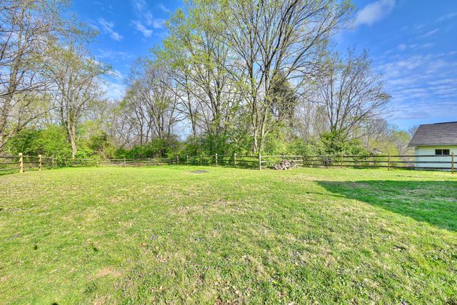 40 Pelly Road, Independence, KY 41051