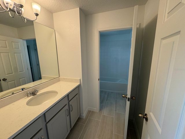 362 THOMPSON VILLAGE AVENUE, Apopka, FL 32703