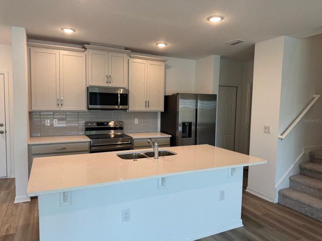 362 THOMPSON VILLAGE AVENUE, Apopka, FL 32703