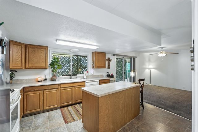 221 W Herndon Avenue # 87, Pinedale, CA 93650