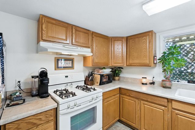 221 W Herndon Avenue # 87, Pinedale, CA 93650