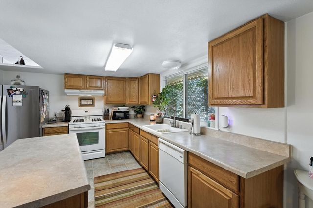 221 W Herndon Avenue # 87, Pinedale, CA 93650