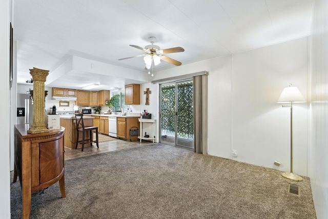 221 W Herndon Avenue # 87, Pinedale, CA 93650