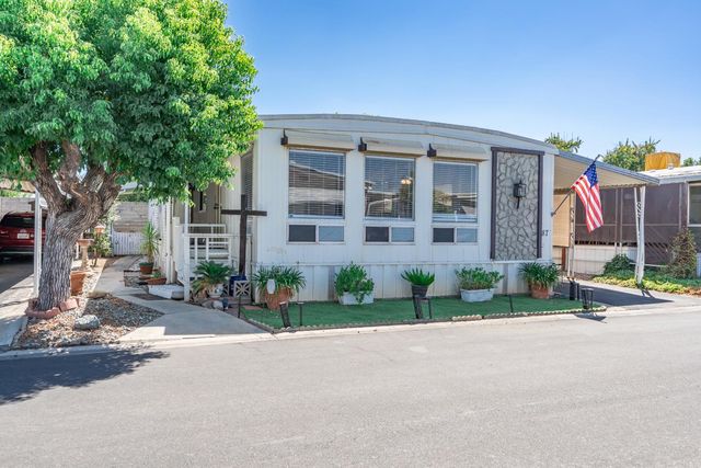 221 W Herndon Avenue # 87, Pinedale, CA 93650