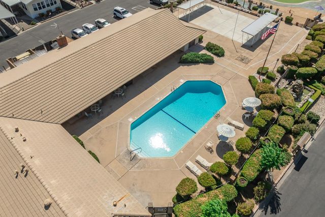 221 W Herndon Avenue # 87, Pinedale, CA 93650