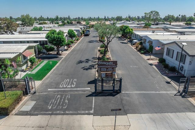 221 W Herndon Avenue # 87, Pinedale, CA 93650