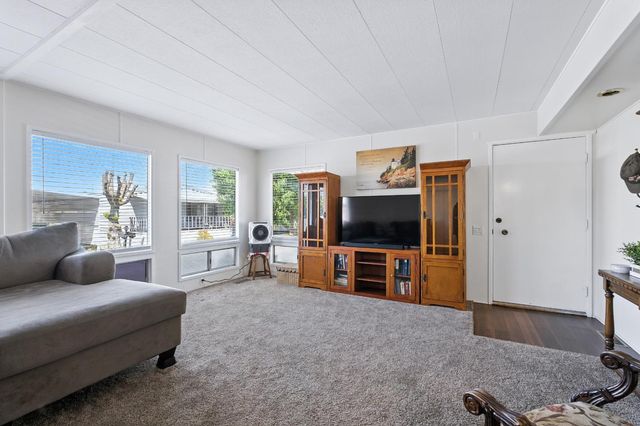 221 W Herndon Avenue # 87, Pinedale, CA 93650