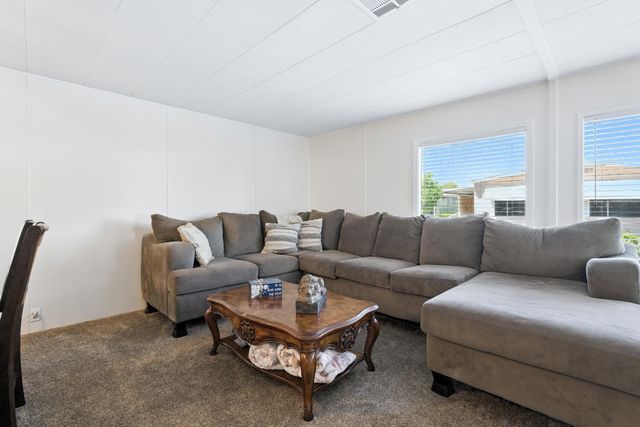 221 W Herndon Avenue # 87, Pinedale, CA 93650