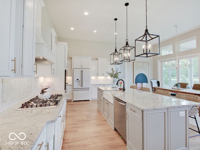 4358 Eagleridge Lane, Zionsville, IN 46077