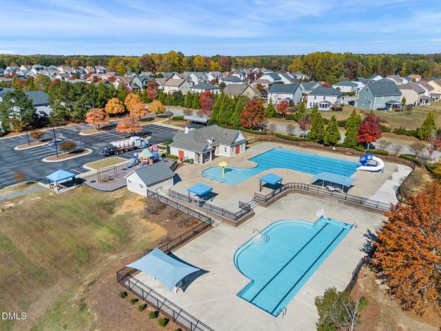 736 Shoals Lake Drive, Fuquay Varina, NC 27526