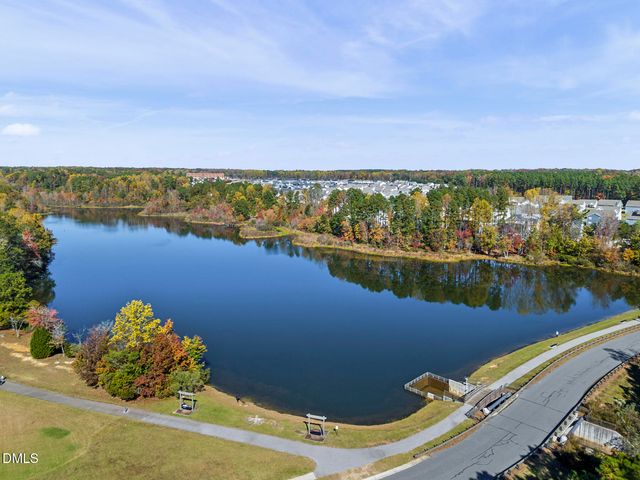 736 Shoals Lake Drive, Fuquay Varina, NC 27526