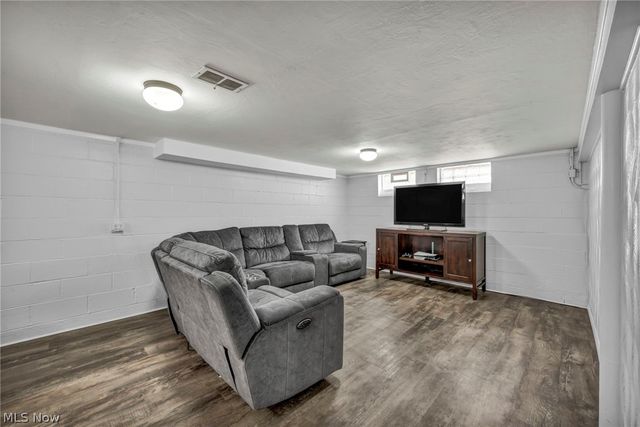 2699 Lincoln Avenue, Parma, OH 44134