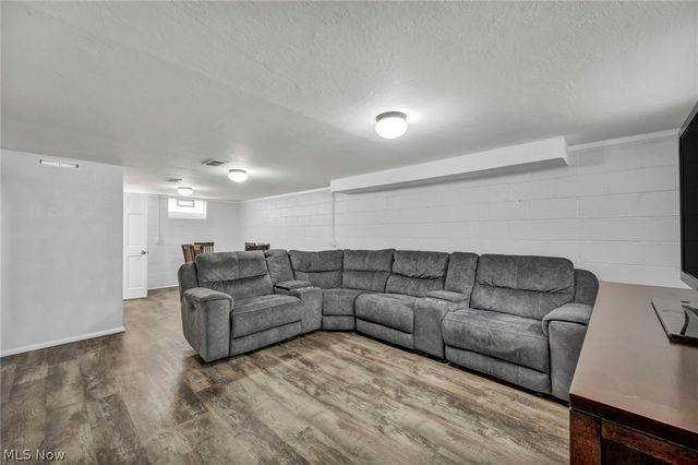 2699 Lincoln Avenue, Parma, OH 44134