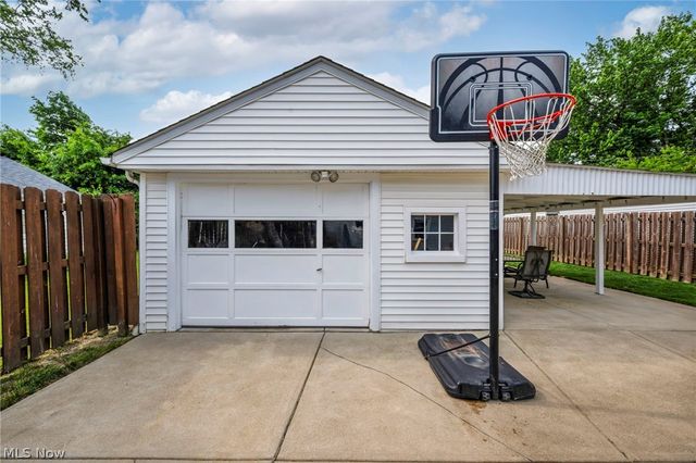 2699 Lincoln Avenue, Parma, OH 44134