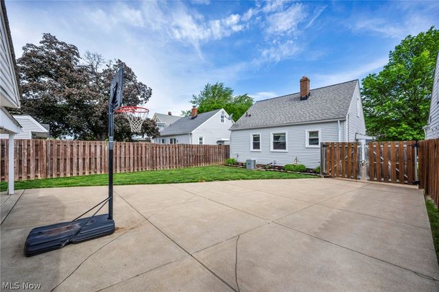 2699 Lincoln Avenue, Parma, OH 44134