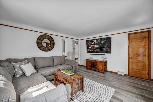 2699 Lincoln Avenue, Parma, OH 44134