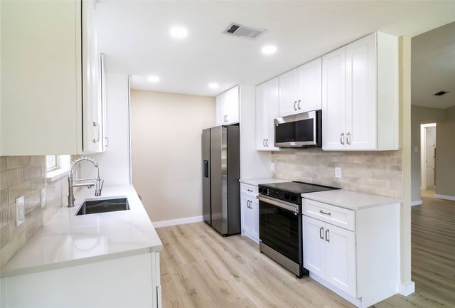 8237 Saint Patrick Street, North Richland Hills, TX 76180
