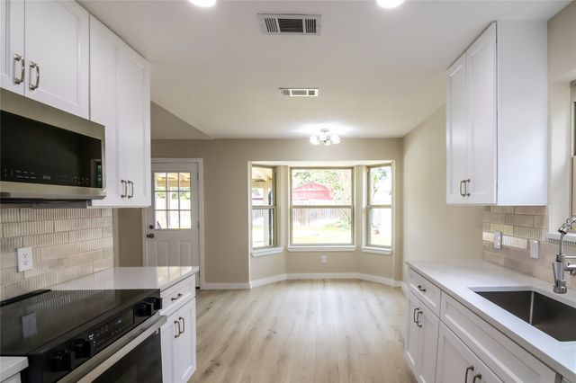 8237 Saint Patrick Street, North Richland Hills, TX 76180