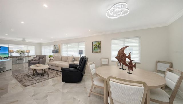 1900 BENJAMIN FRANKLIN DRIVE V11, Sarasota, FL 34236