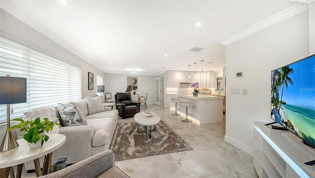 1900 BENJAMIN FRANKLIN DRIVE V11, Sarasota, FL 34236
