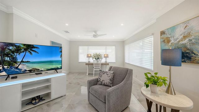 1900 BENJAMIN FRANKLIN DRIVE V11, Sarasota, FL 34236