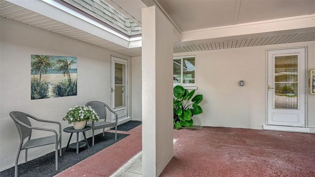 1900 BENJAMIN FRANKLIN DRIVE V11, Sarasota, FL 34236