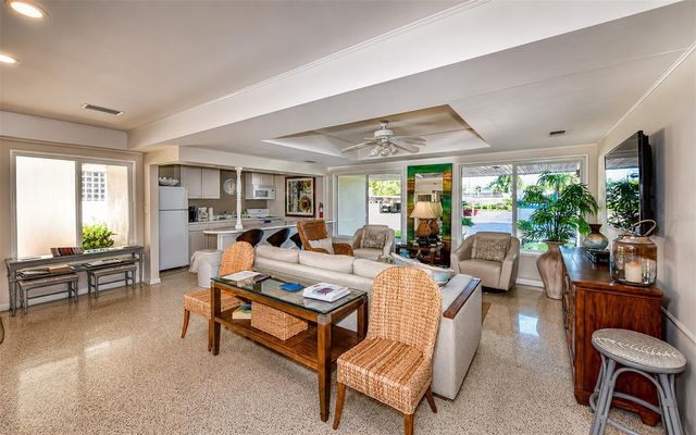 1900 BENJAMIN FRANKLIN DRIVE V11, Sarasota, FL 34236