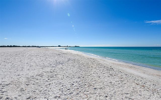 1900 BENJAMIN FRANKLIN DRIVE V11, Sarasota, FL 34236